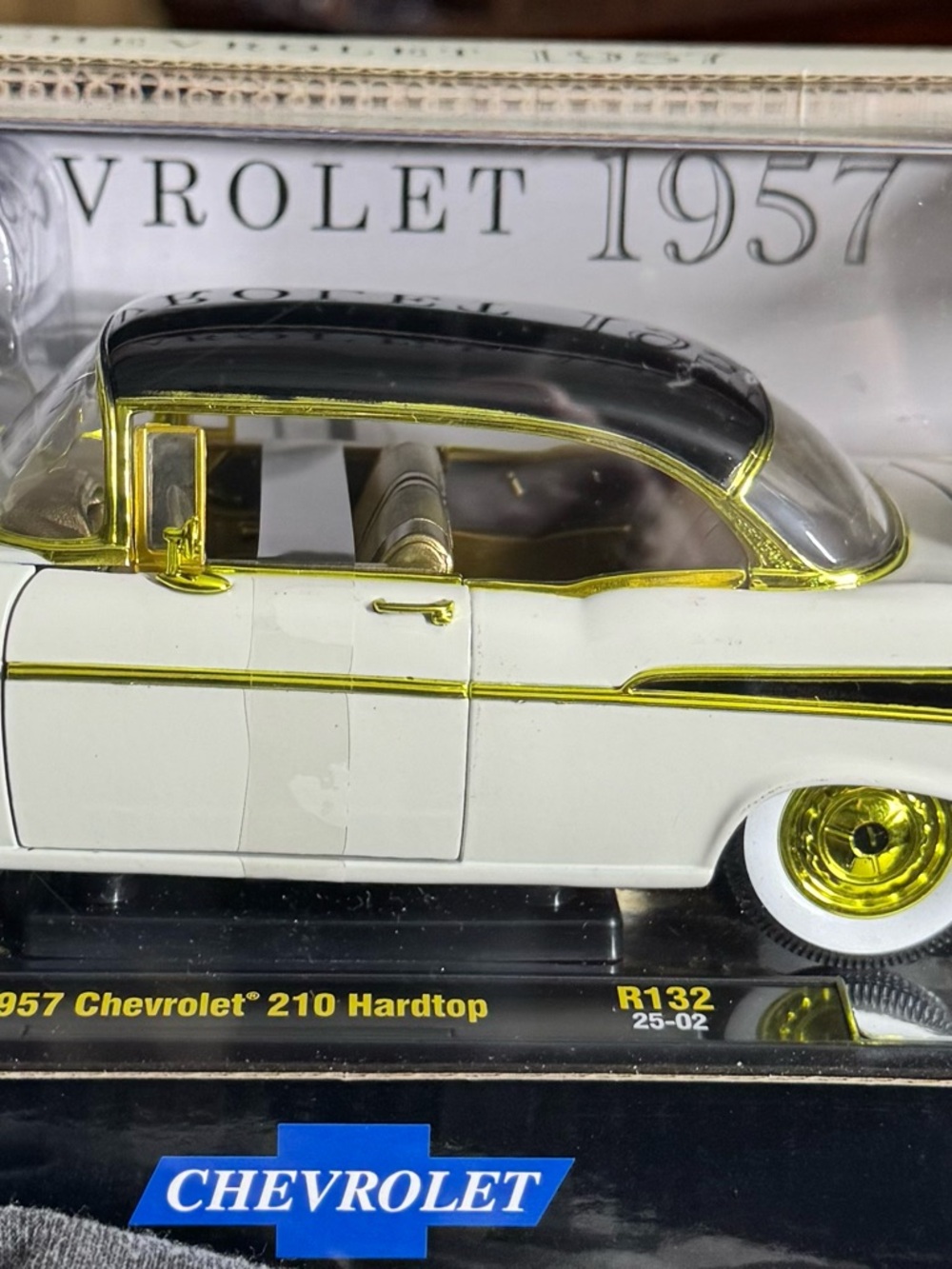 Chevrolet 1957 210 Hardtop Die-Cast Toy Car - White Black with Gold Trim CHASE